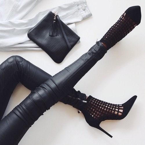 Black leather pants style