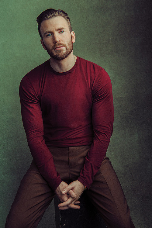 Porn marveldaily:Chris Evans for The Hollywood photos