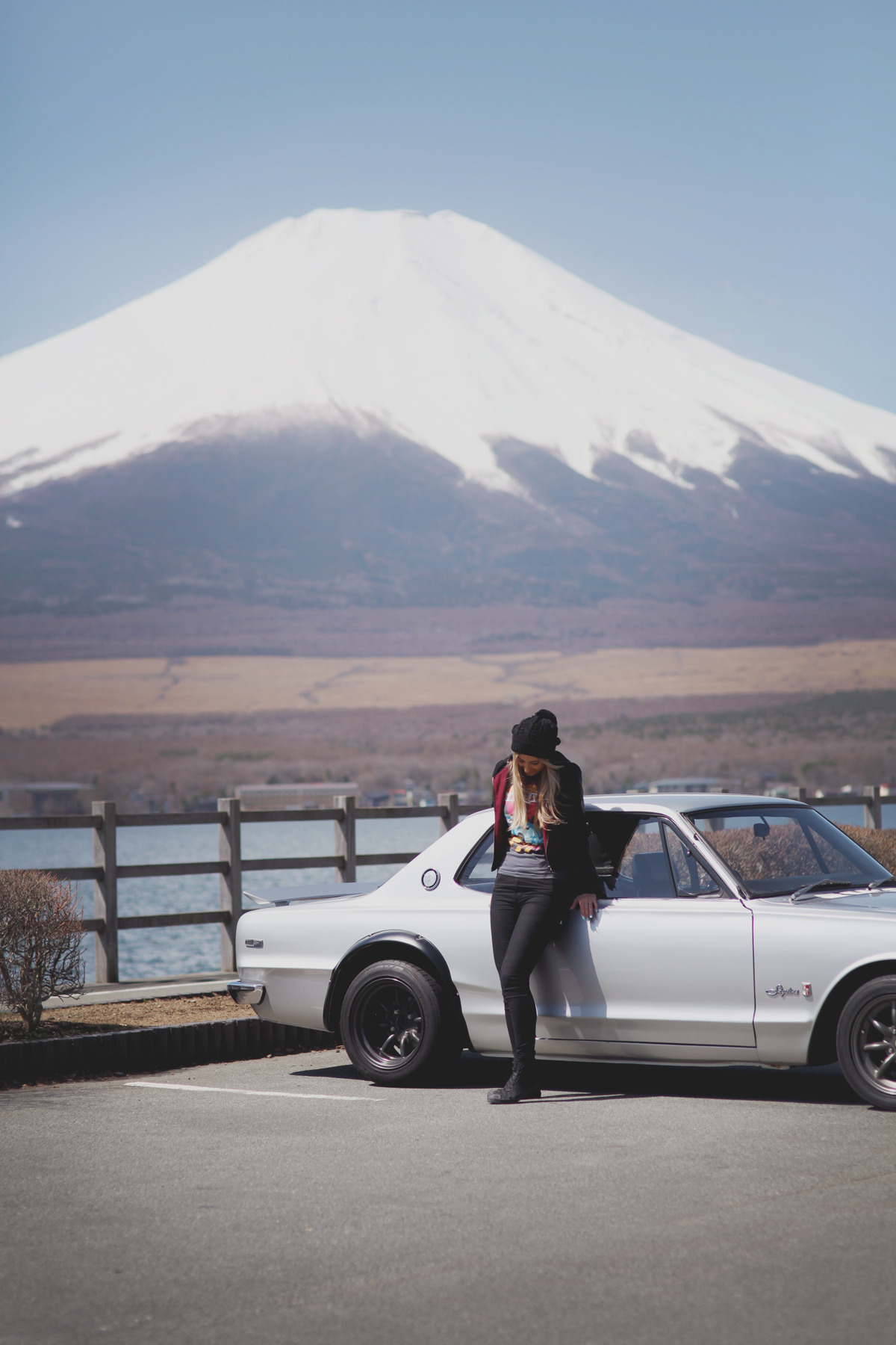 cars-tits-and-otherbits:  tarynrosekelly:  Mount Fuji from Lake Yamanaka, Yamanashi