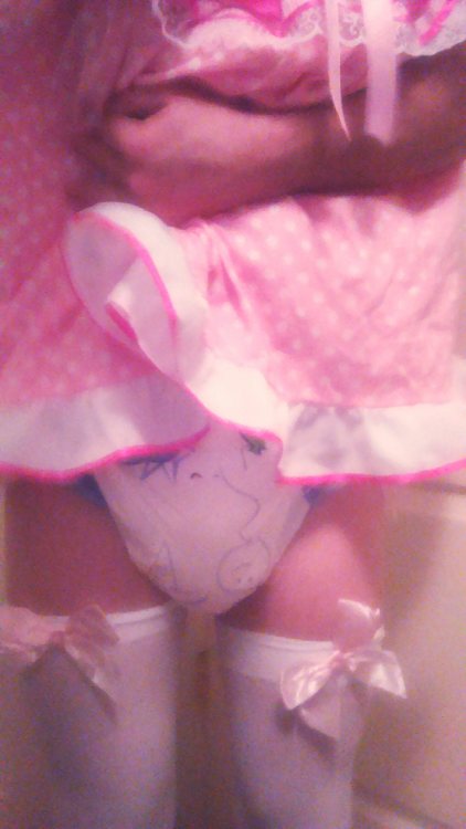 adultsissybabyboy: My new sissy toy came in the mail today and its my first time wearing one and I f