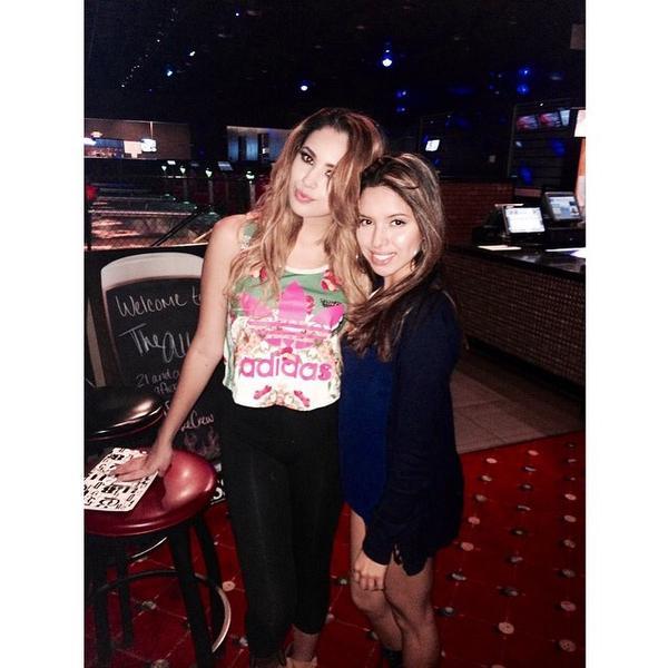 jasminev-news:  November 19th: Jasmine with some fans at FireHouse with Hot 94.1