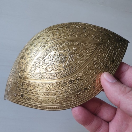 Early 1900s Malay Ogival Form Brass Belt Buckle (Pending Busana Melayu) 