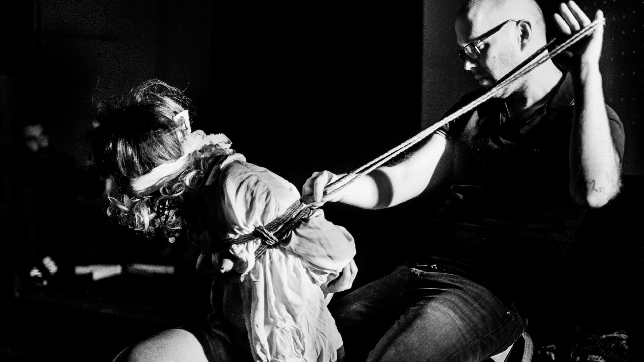 amaury-grisel-shibari:  Performance au Jardin d’Alice “Montreuil”#2 avec Franckie