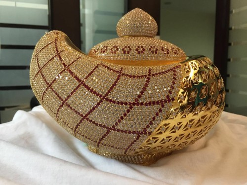 New diamond crown made to Sri Malayappa Swami by a Coimbatore devotee