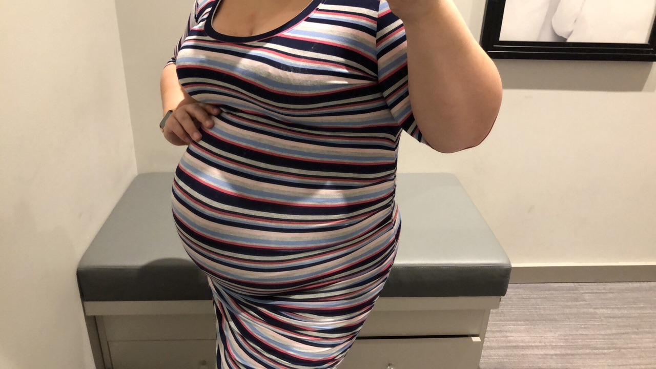 preggoalways:  Stripes and a belly