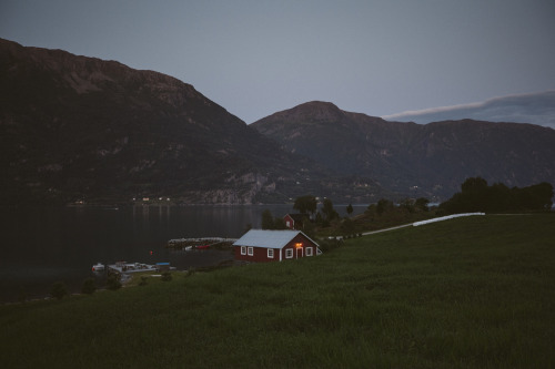stephaniedolen:summer night, lusterfjord, norway