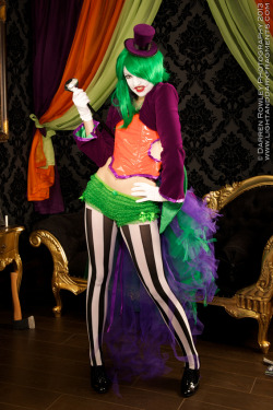 gagaalienqueen:  My latest cosplay - made and designed by me My version of the classic joker! I call her the Burlesque Joker Queen  You can buy prints of it here - http://alienqueencosplay.storenvy.com/ By Darren Rowley 