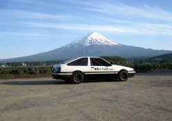 carsanddiecasts:  AE86 Tofu Delivery 