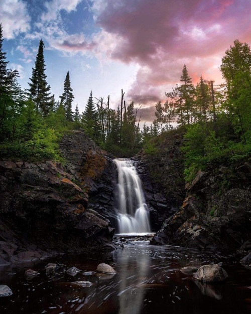 amazinglybeautifulphotography:Fall River Waterfall. Just outside of Grand Marais, MN [1638X2048] [OC