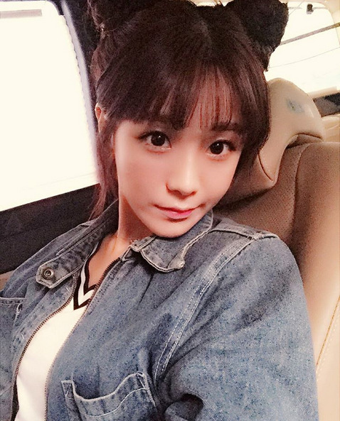 SoYul (Crayon Pop) - Selca