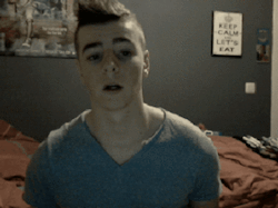 b3nnyb0y:  wbru:  b3nnyb0y:  thanks for killing my self esteem  You’re hotter than me.  what fantasy land are you living in 