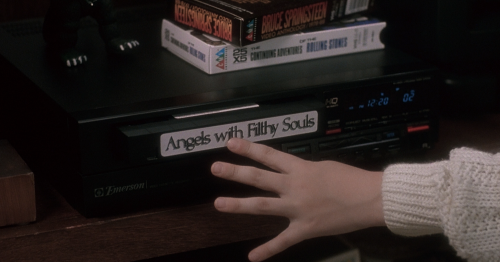 brothertedd:  Home Alone (1990), dir. Chris Columbus Cinematography by Julio Macat 