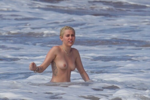 celeb-boobz:  Miley Cyrus Naked Beach Boobs