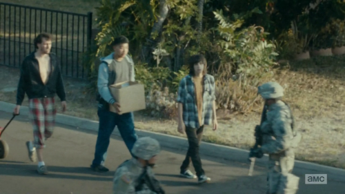 thewalkinggifs:  ok so did anyone else see this in the latest episode of fear the walking dead?
