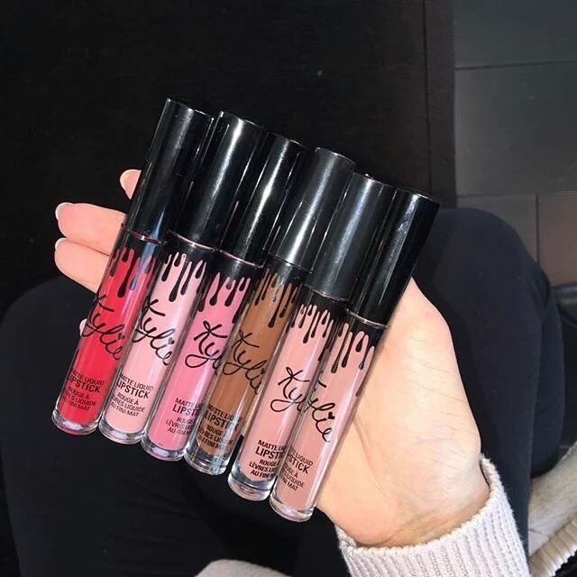 kengicake:  Kylie: “I’m so excited to hold all 6 of my shades! Left to right: