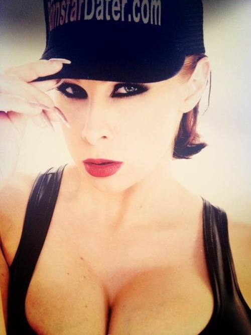 bigtitsandfacials:  What a Goddess!