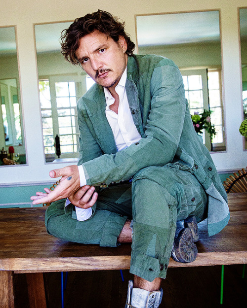 hoeberynmartell:PEDRO PASCAL FOR GQ GERMANY.