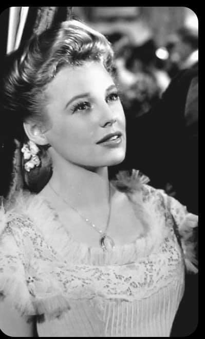 June Allysonhttps://painted-face.com/