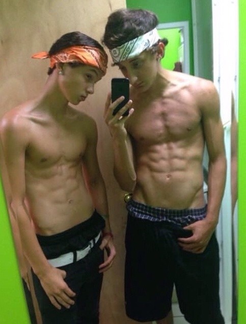sensuousmile: @shemoansandreww on Instagram.