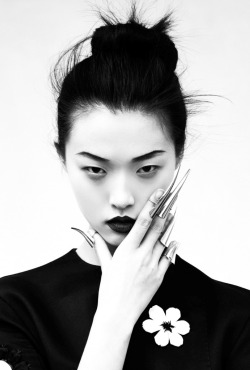 thearmsoftheoceann:  Tian Yi in “Memoirs Of A Geisha” by Oliver Stalmans for ELLE Vietnam, May 2013   