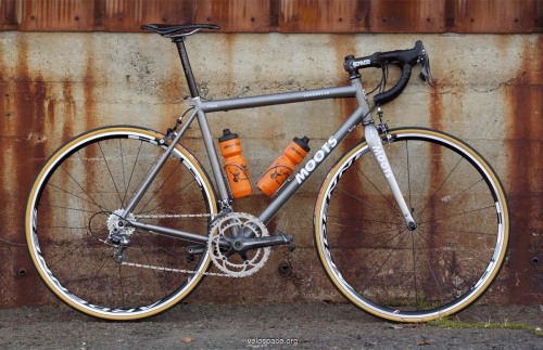 la-ruota:  Moots - Campagnolo - HED - ENVE - Thomson - Vittoria is there any more goodness I can lis