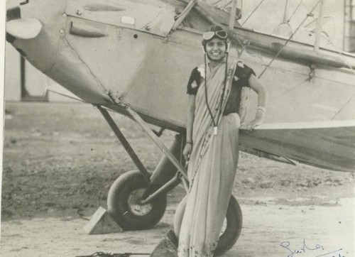 stories-yet-to-be-written:52 Powerful Photos Of Women Who Changed History Forever (Via Distractify)1