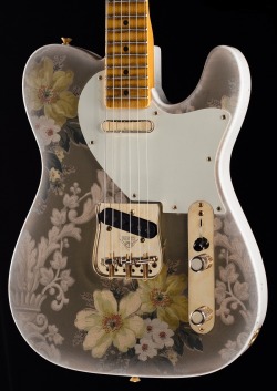 zegalba:Fender Custom Shop Masterbuilt Retro Paisley Floral Decor Telecaster