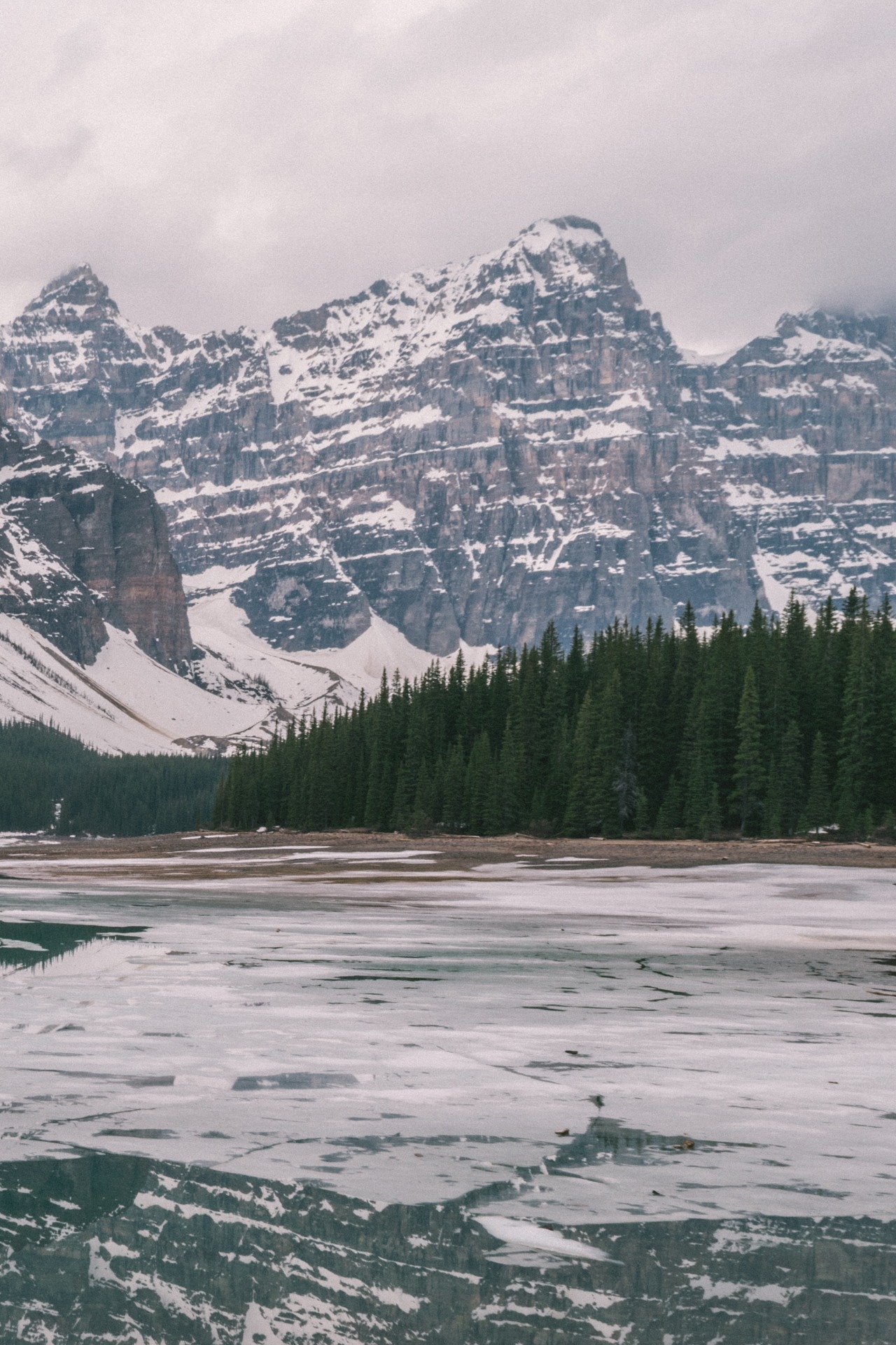 theencompassingworld:  lvndscpe:  Untitled | by Blake Richard Verdoorn    The World