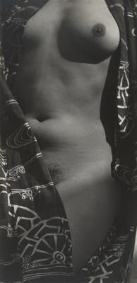  Edward Weston, Tina Modotti, Half-Nude in