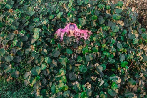 asylum-art-2:  Quirky Photography by Prue Stent  Prue Stent is a young  photographer based in Melbourne, Australia. Between azure and hot pink,  Pictures she captures are both quirky and poetic. Passionated about all  little singular details of women