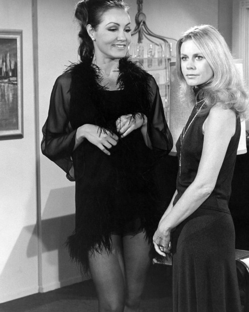 Julie Newmar, Elizabeth Montgomery / production still from “The Eight Year Itch Witch”, 