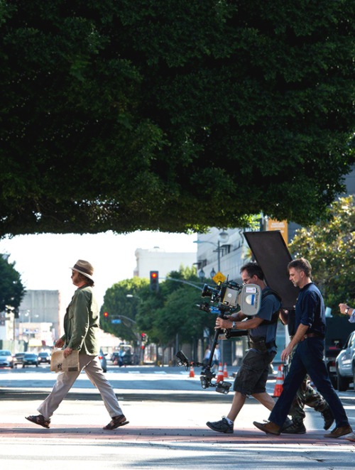 cinecat:Joaquin Phoenix and Paul Thomas Anderson behind the scenes of Inherent Vice (2014)