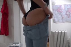basiqve:  Post spanking from daddy <3Wow!!