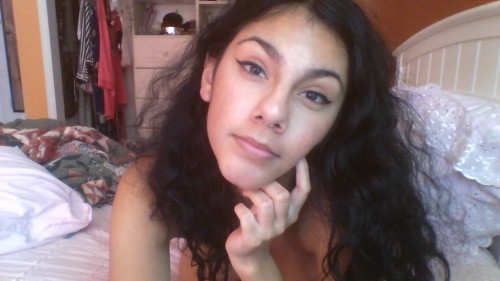 gypseyprincess:  last few pictures i took on my computer before my charger decided to be a cunt :p