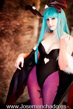 hotcosplaychicks:  Morrigan cosplay from