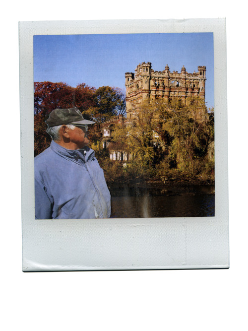 touristpolaroidsimagined:
“ Those bastard Jones’es
By MountainMan/CityBoy
”
Bannerman’s Castle!