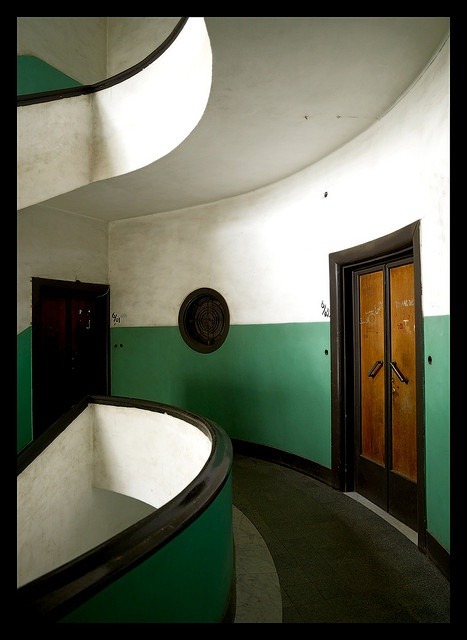 t-mueninkul:  Art Deco building, Asmara, Eritrea by Eric Lafforgue on Flickr