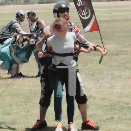 watsonlove:Emma Watson goes skydiving!!!!!