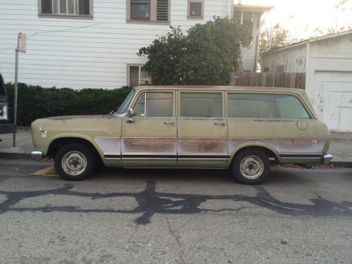 1971 International Harvester Travelall 1010 - Emeryville, CA