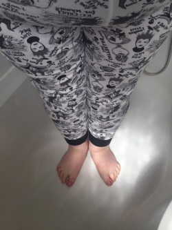 peelovinggirl:  So I only just managed to run upstairs and jump in the shower tub before completely soaking my pjs. I was so so desperate it was unreal. Oops 