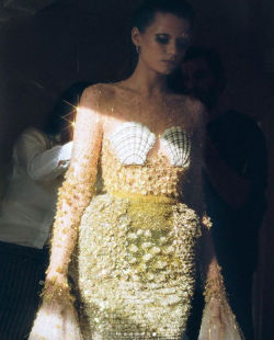 bebemoon: thombrowneny ig: … mermaid … abbey lee wears a thom browne gold-sequined mermaid dress from the spring 2019 runway collection. the dress features gold beading in the form of fish scales, sleeves and skirt hem finishing in flowing white silk