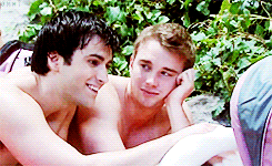 onlymywishfulthinking:  WilSon + Will looking at Sonny while Sonny looks elsewhere