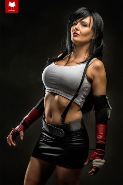 Cosplayandgeekstuff:   Floksy Locksy Cosplay (Australia) As Tifa Lockhart. Photo