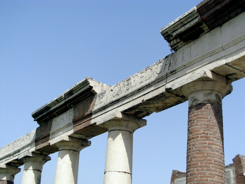 henriplantagenet:Pompeii’s ruins