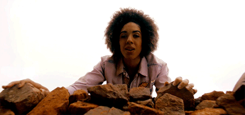 sinloi:mrjandpuddin:Bill Potts—The Pilot S10E01Okay, so my first day here, in the canteen, I was on 