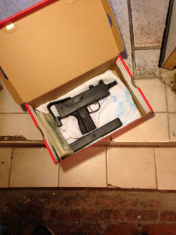 phuckindope:  Mac 11 