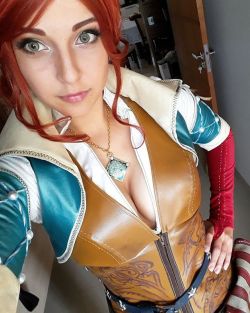 cosplayhotties:Triss Merigold (Witcher 3)