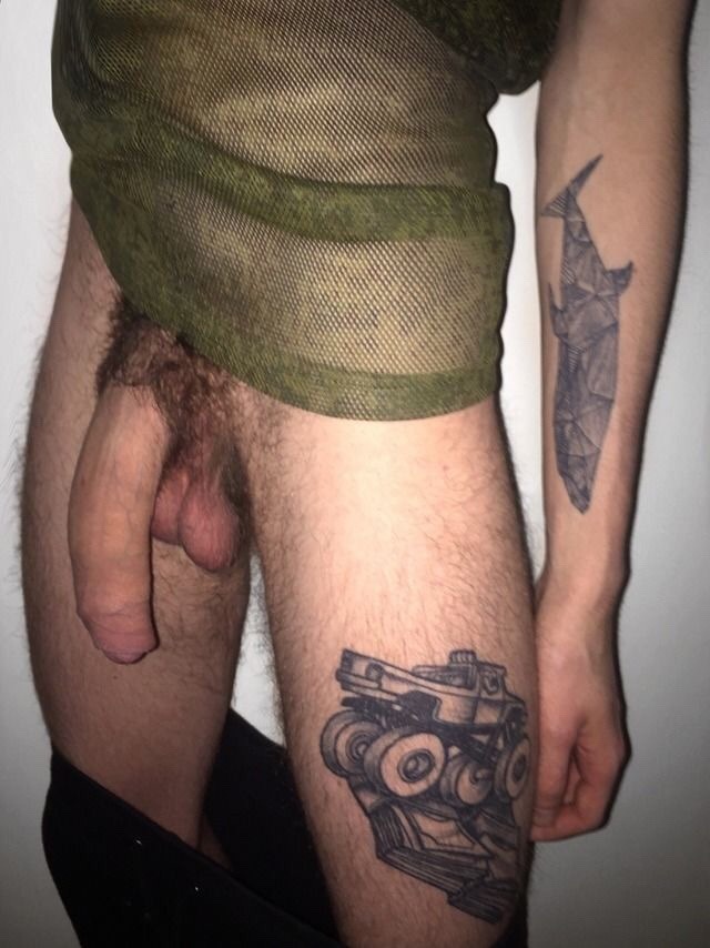 robinhorny:  Penis. Pau. Pica. Vara. Jeba. Benga. Você sabe…🏳️‍🌈Follow