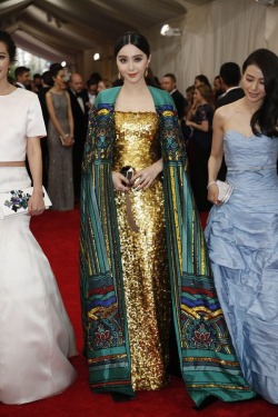 camewiththeframe: Shut it down–Fan Bingbing wins the Met Gala 