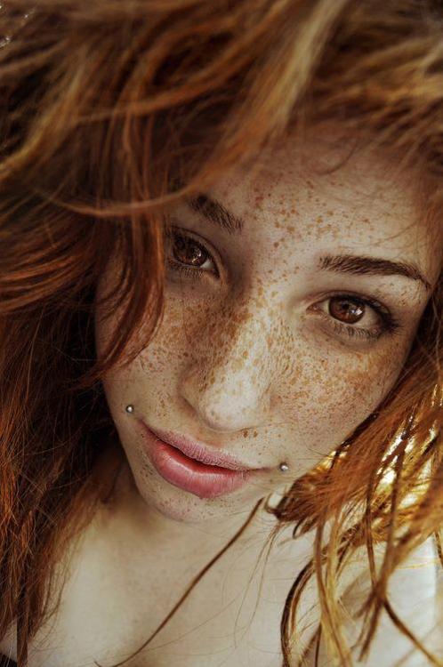I love this picture, full of life and fire, this stunning redhead shows us just what freckles can be